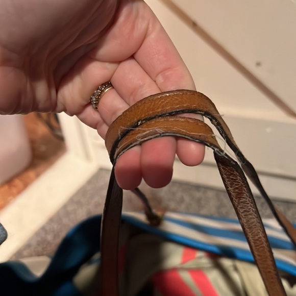 MK tote - Picture 2 of 5